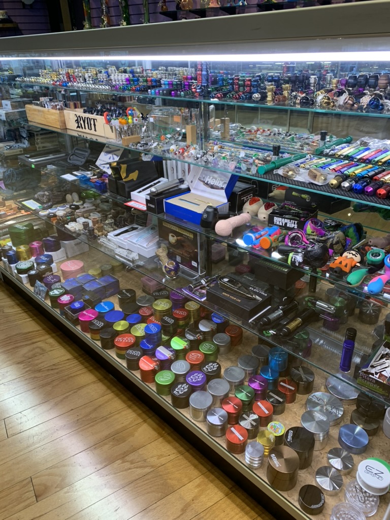 Shisha Laden In Der Nhe Jetzt Geffnet Slow Puffs Smoke Shop New Haven  Close Smoke Shop Near Me Australia